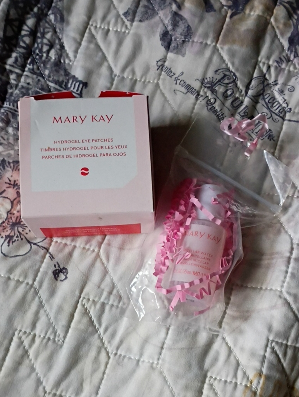 Mary Kay Hydrogel Eye Patches & Micellar Water Sample – Pink and White Packaging